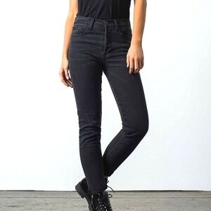 Nwt DSTLD Faded Black Wash Mom Jeans. Size 25